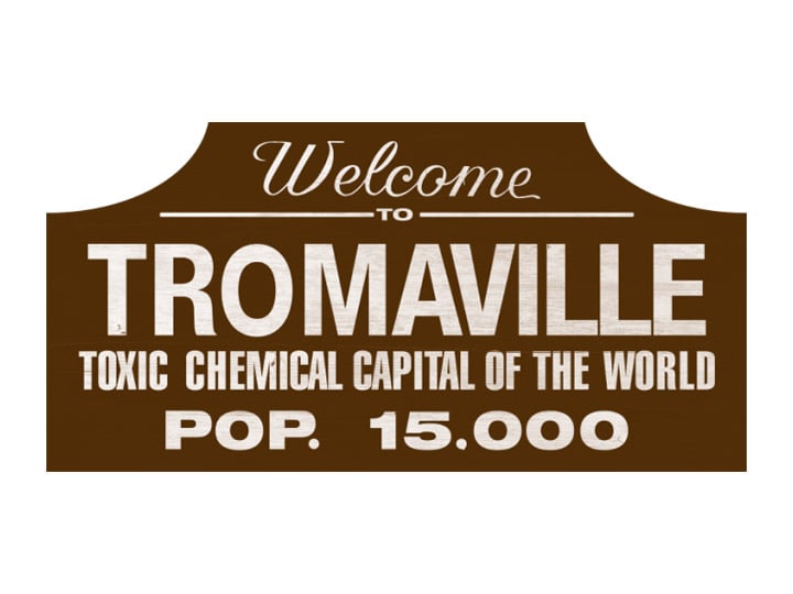 The Toxic Avenger Welcome to Tromaville Wood Sign Gallery Image 1