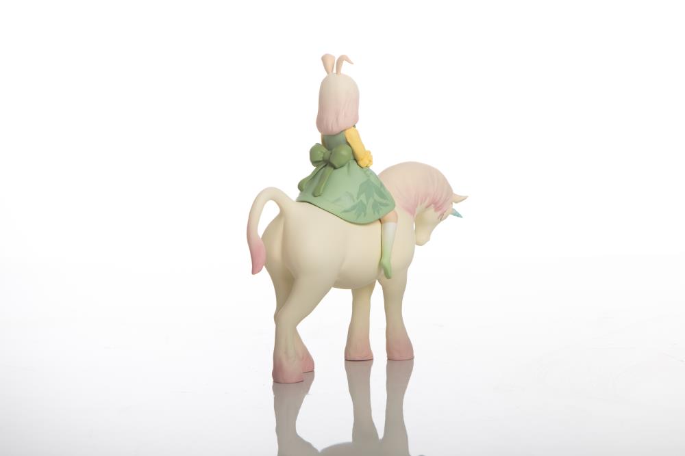 Nocturnal Unicorn Mini (Light Green Flower) Vinyl Figure Gallery Image 10
