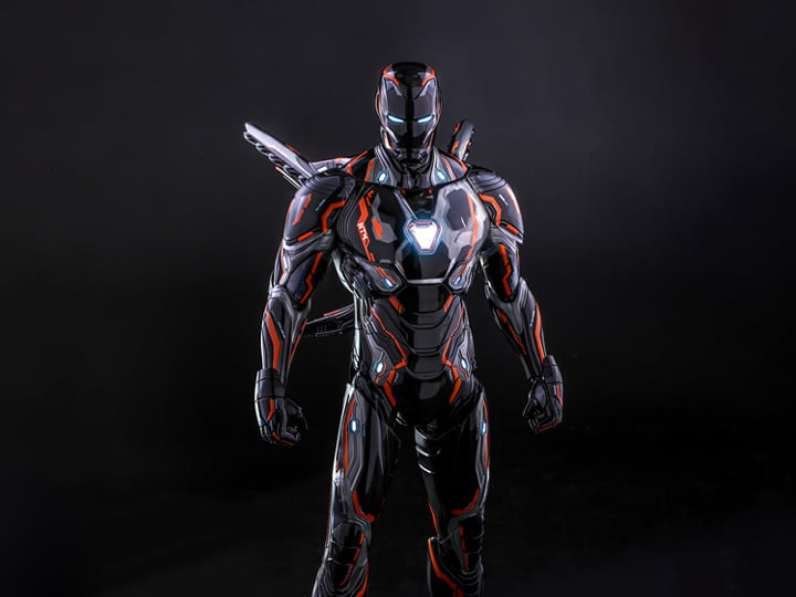 Avengers: Infinity War MMS597D39 Neon Tech Iron Man 4.0 1/6th Scale 2021 Toy Fair Exclusive Collectible Figure Gallery Image 1