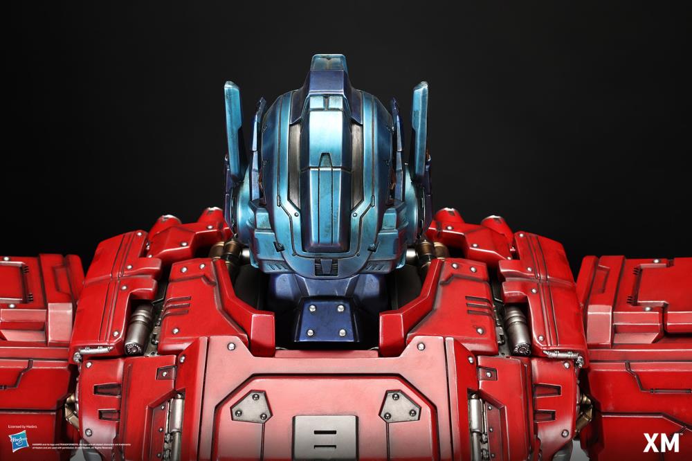 Transformers Premium Collectible Series Optimus Prime 1/3 Scale Limited Edition Bust Gallery Image 15