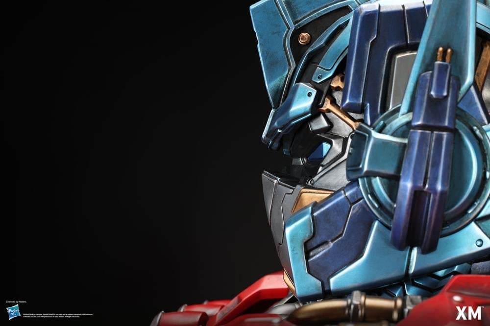 Transformers Premium Collectible Series Optimus Prime 1/3 Scale Limited Edition Bust Gallery Image 16