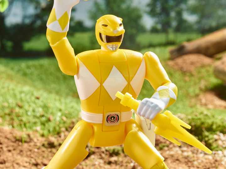 Mighty Morphin Power Rangers Retro Morphin Yellow Ranger Exclusive Figure Gallery Image 1