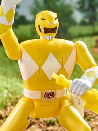 Mighty Morphin Power Rangers Retro Morphin Yellow Ranger Exclusive Figure Gallery Image 2