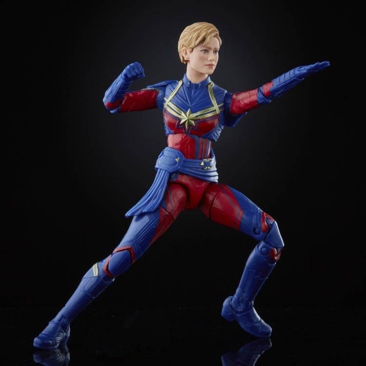 Avengers: Endgame Marvel Legends The Infinity Saga Captain Marvel & Rescue Exclusive Action Figure Two-Pack Gallery Image 11