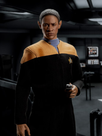 Star Trek: Voyager Tuvok 1/6 Scale Figure Gallery Image 2
