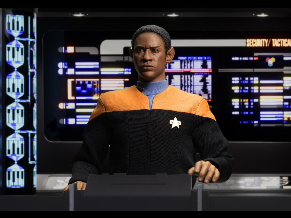 Star Trek: Voyager Tuvok 1/6 Scale Figure Gallery Image 14