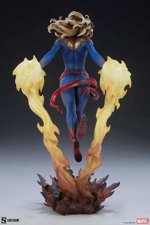 Marvel Premium Format Captain Marvel Statue Gallery Image 10