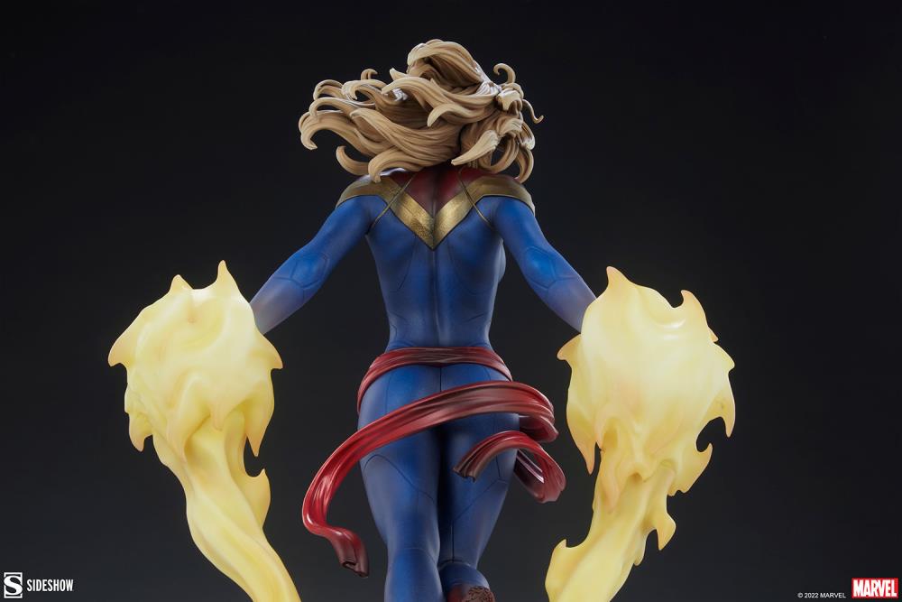 Marvel Premium Format Captain Marvel Statue Gallery Image 13