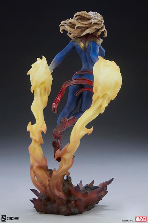 Marvel Premium Format Captain Marvel Statue Gallery Image 9