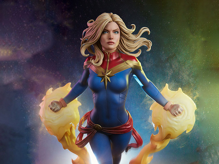 Marvel Premium Format Captain Marvel Statue Gallery Image 1