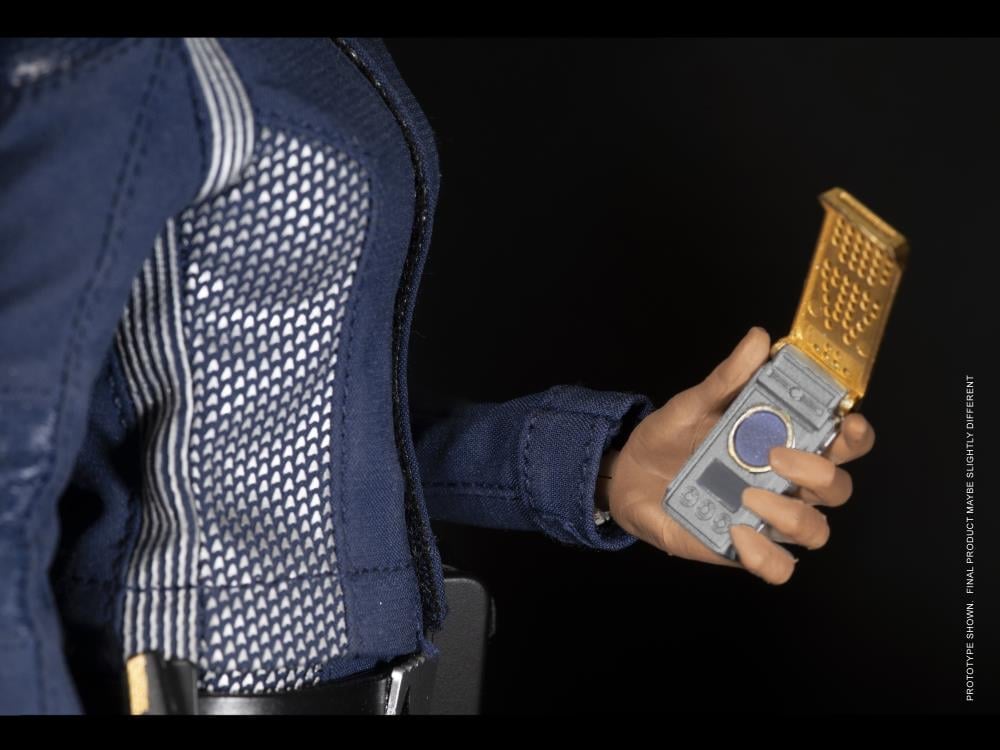 Star Trek: Discovery Michael Burnham 1/6 Scale Figure Gallery Image 11