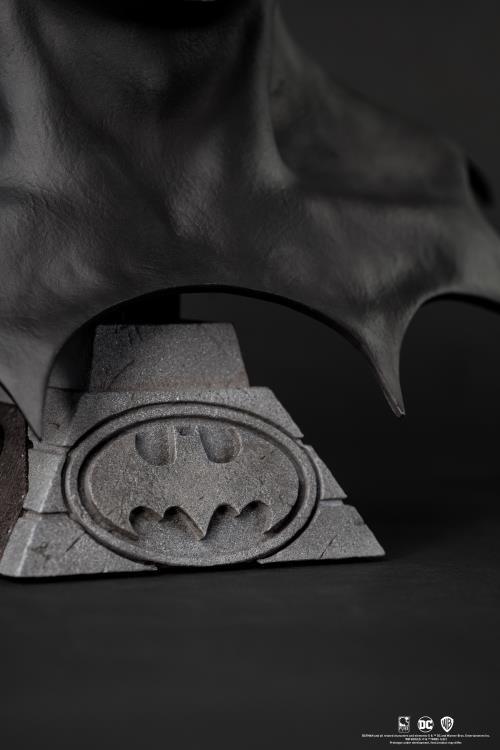 Batman (1989) Cowl 1/1 Scale Limited Edition Replica Gallery Image 12