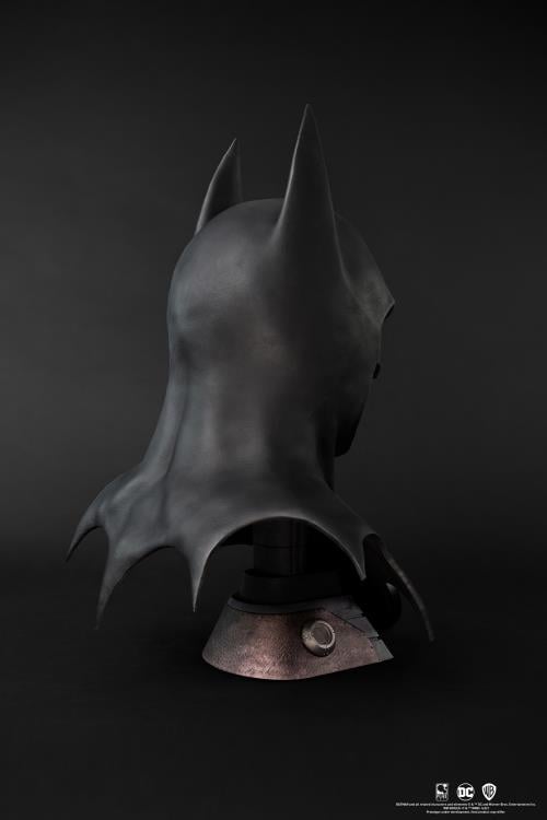 Batman (1989) Cowl 1/1 Scale Limited Edition Replica Gallery Image 5