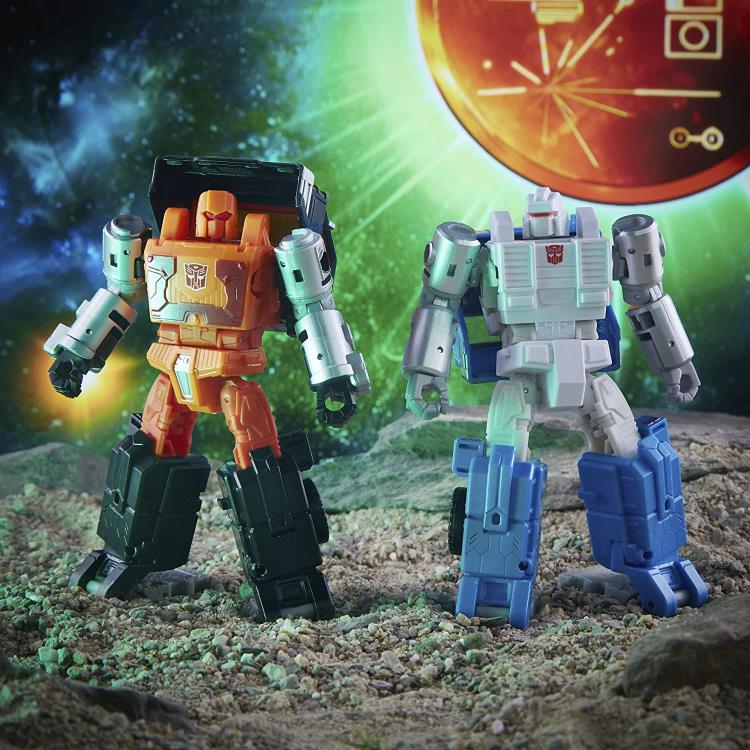 Transformers War for Cybertron: Kingdom Golden Disk Collection Deluxe Road Ranger & Puffer Exclusive Two-Pack Gallery Image 3