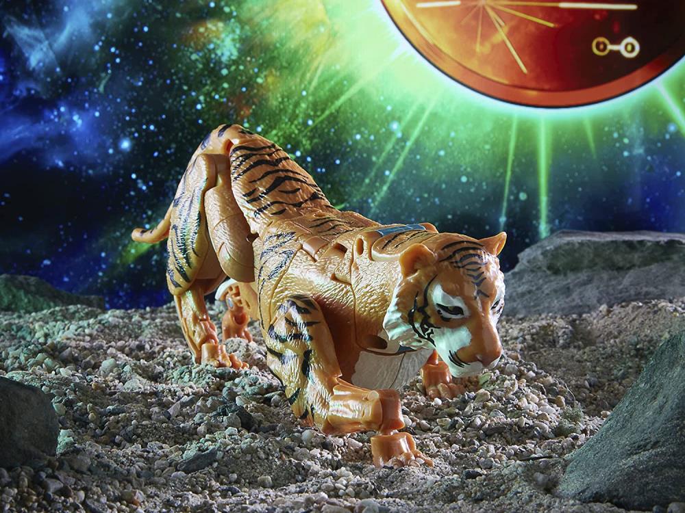 Transformers War for Cybertron: Kingdom Golden Disk Collection Voyager Mutant Tigatron Exclusive Gallery Image 6