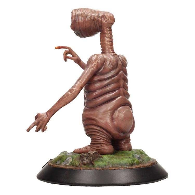 E.T. the Extra-Terrestrial E.T. 1/4 Scale Limited Edition Statue Gallery Image 6