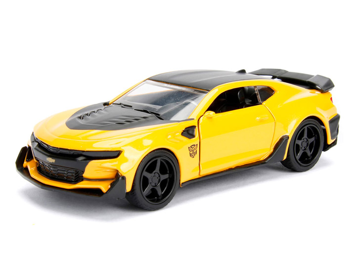 Transformers: The Last Knight Hollywood Rides Bumblebee 1/32 Scale Vehicle Gallery Image 1