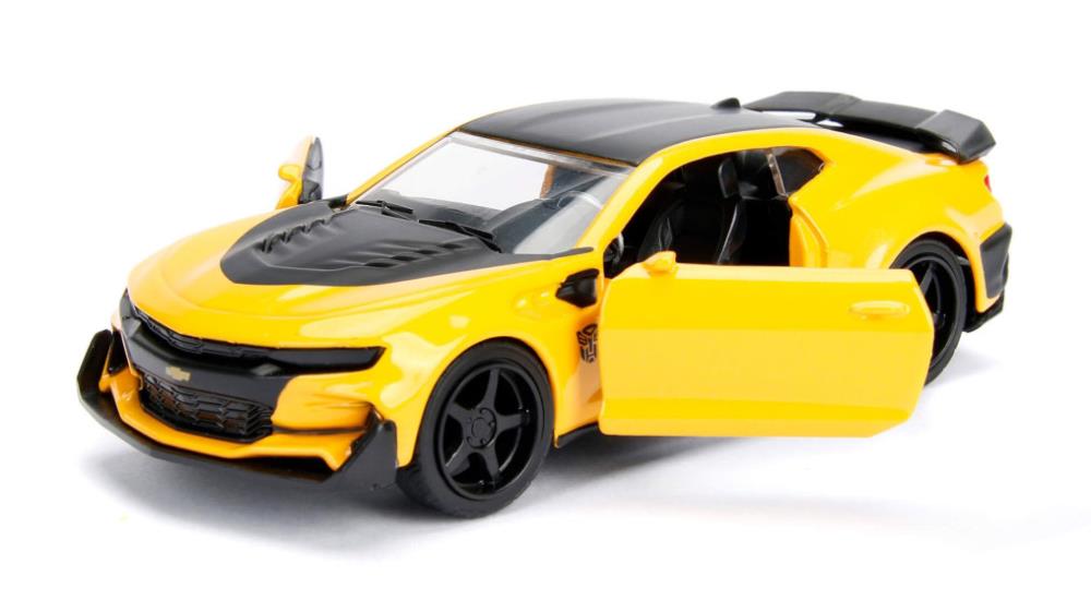 Transformers: The Last Knight Hollywood Rides Bumblebee 1/32 Scale Vehicle Gallery Image 5