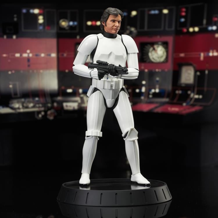 Star Wars: A New Hope Milestones Han Solo (Stormtrooper Disguise) 1/6 Scale Limited Edition Exclusive Statue Gallery Image 7