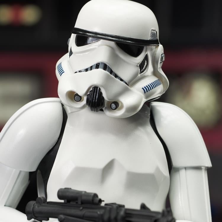 Star Wars: A New Hope Milestones Han Solo (Stormtrooper Disguise) 1/6 Scale Limited Edition Exclusive Statue Gallery Image 17