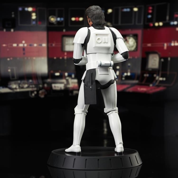 Star Wars: A New Hope Milestones Han Solo (Stormtrooper Disguise) 1/6 Scale Limited Edition Exclusive Statue Gallery Image 6