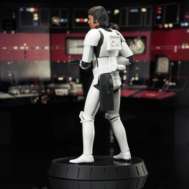 Star Wars: A New Hope Milestones Han Solo (Stormtrooper Disguise) 1/6 Scale Limited Edition Exclusive Statue Gallery Image 5