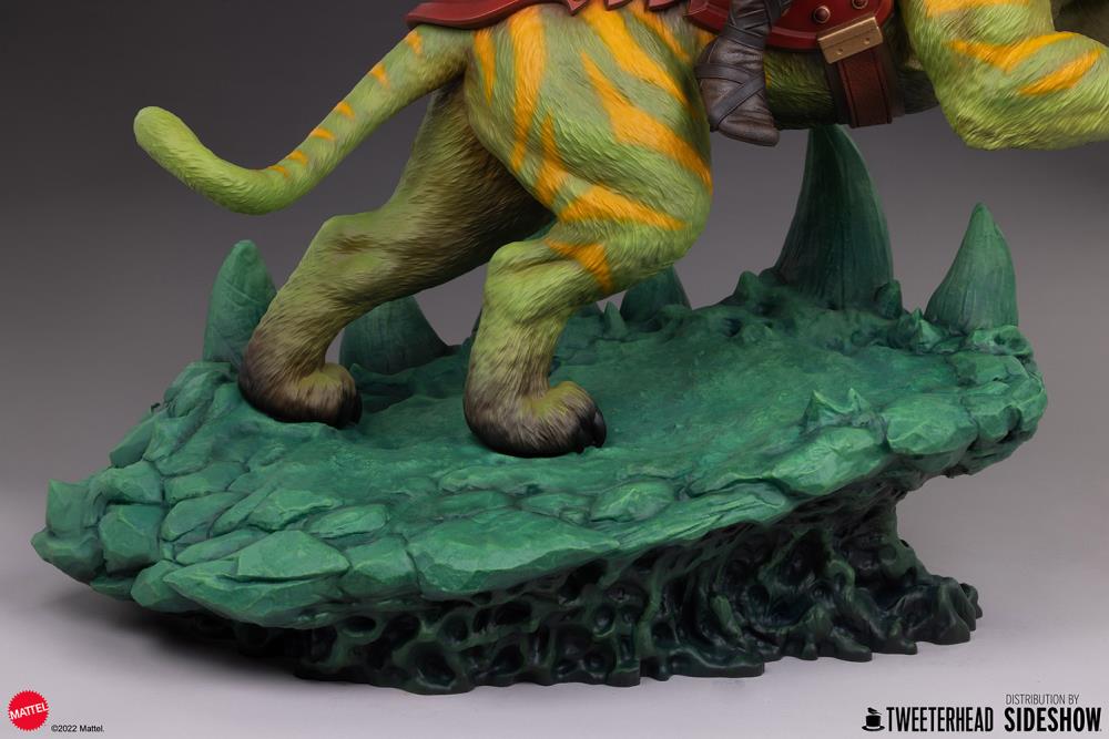 Masters of the Universe He-Man and Battle Cat Classic Deluxe Maquette Gallery Image 15