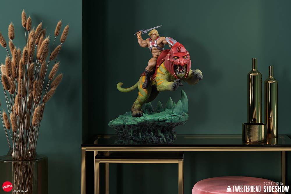 Masters of the Universe He-Man and Battle Cat Classic Deluxe Maquette Gallery Image 25