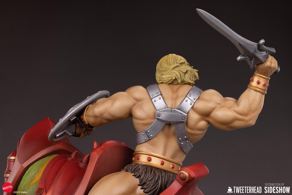 Masters of the Universe He-Man and Battle Cat Classic Deluxe Maquette Gallery Image 13