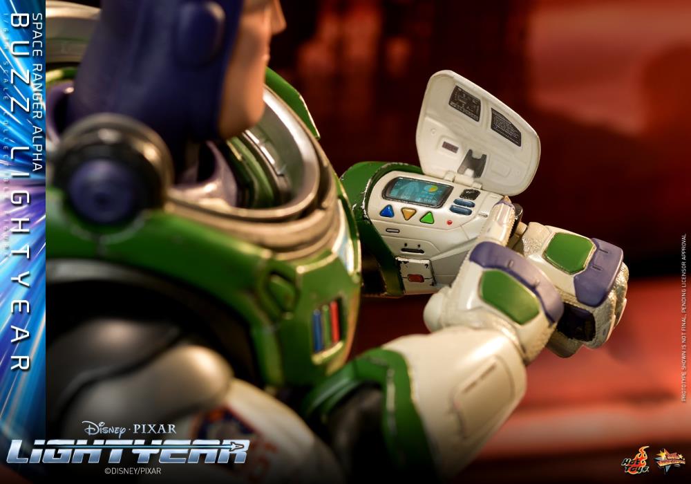 Lightyear MMS634 Buzz Lightyear (Space Ranger Alpha) 1/6th Scale Collectible Figure Gallery Image 11