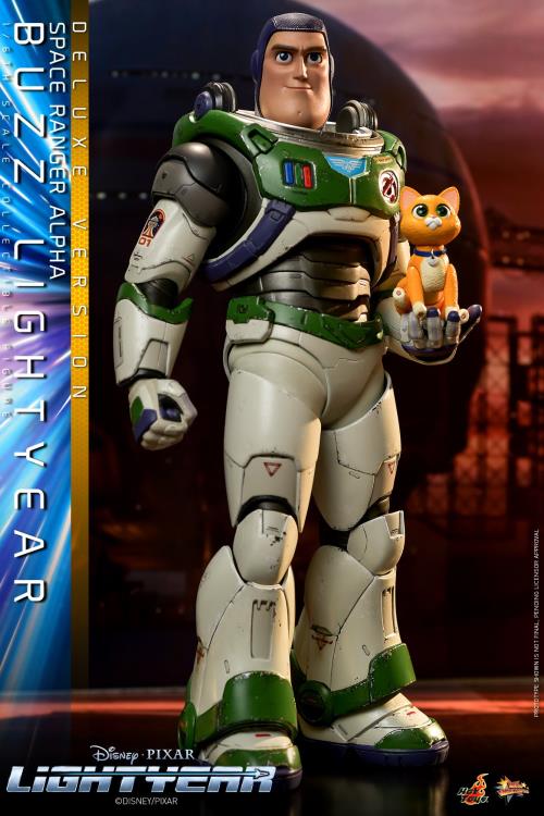 Lightyear MMS635 Buzz Lightyear (Space Ranger Alpha) Deluxe 1/6th Scale Collectible Figure Gallery Image 8
