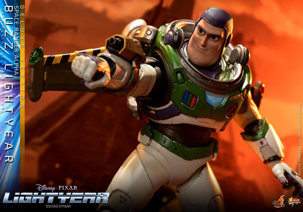 Lightyear MMS635 Buzz Lightyear (Space Ranger Alpha) Deluxe 1/6th Scale Collectible Figure Gallery Image 12