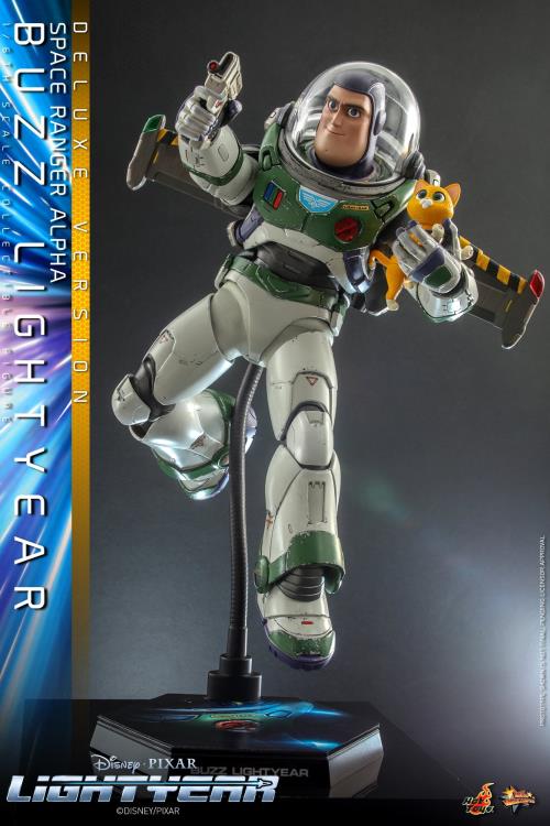 Lightyear MMS635 Buzz Lightyear (Space Ranger Alpha) Deluxe 1/6th Scale Collectible Figure Gallery Image 3