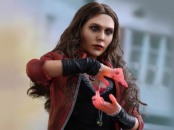 Avengers: Age of Ultron MMS301 Scarlet Witch 1/6th Scale Collectible Figure Gallery Image 1