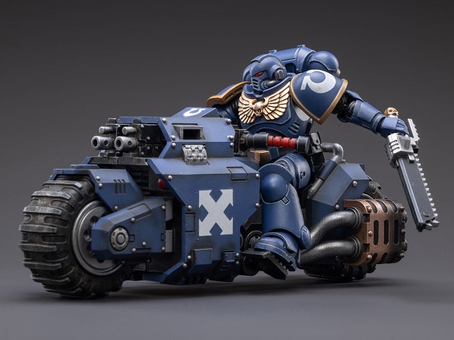Warhammer 40k Ultramarines Raider-Pattern Combat Bike 1/18 Scale Gallery Image 12