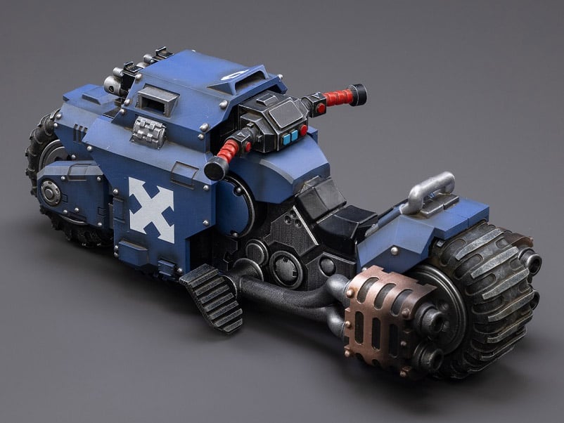 Warhammer 40k Ultramarines Raider-Pattern Combat Bike 1/18 Scale Gallery Image 4