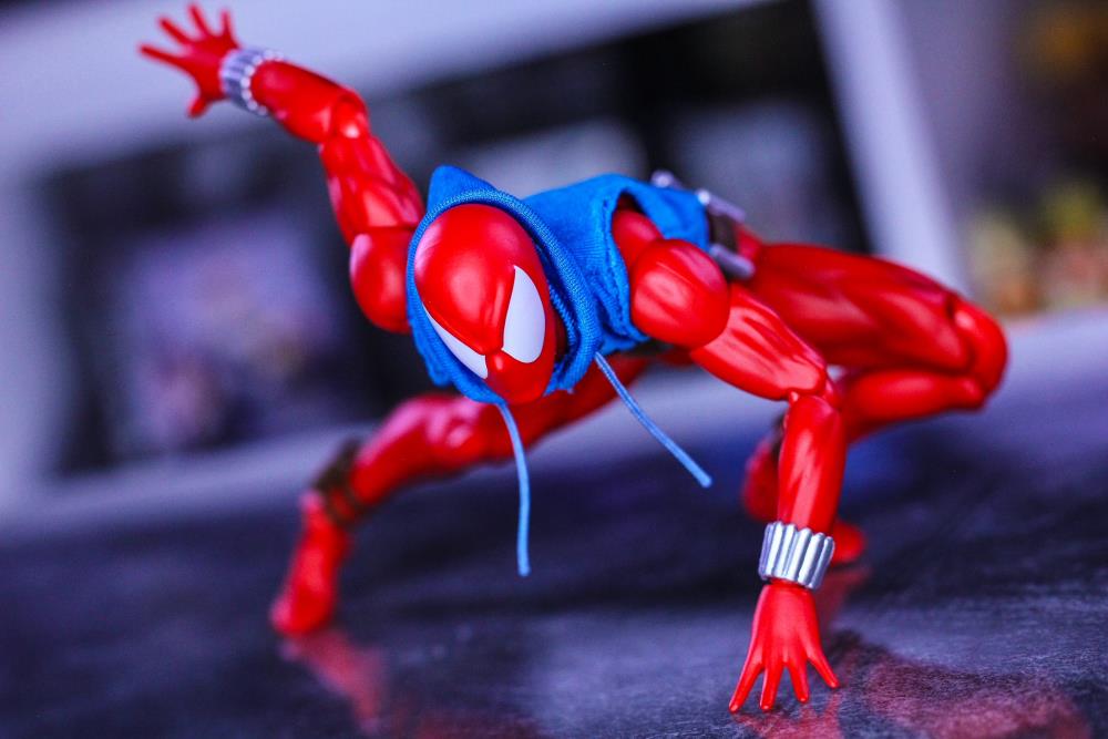 Marvel MAFEX No. 186 Scarlet Spider Figure | BigBadToyStore
