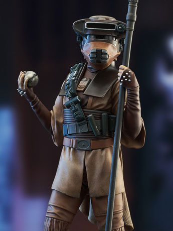 Star Wars: Return of the Jedi Premier Collection Leia in Boussh Disguise 1/7 Scale Limited Edition Statue Gallery Image 2