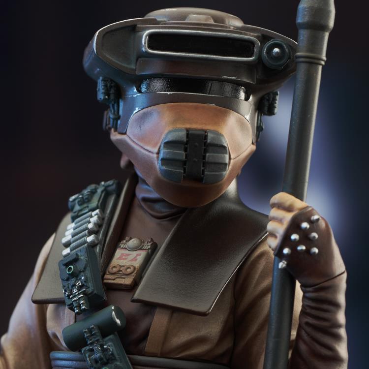 Star Wars: Return of the Jedi Premier Collection Leia in Boussh Disguise 1/7 Scale Limited Edition Statue Gallery Image 9