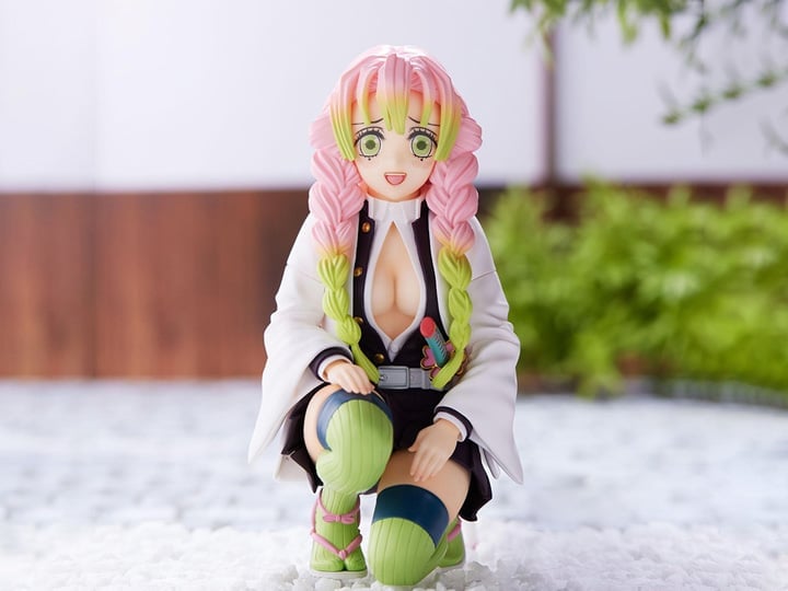Demon Slayer: Kimetsu no Yaiba Mitsuri Kanroji (Hashira Meeting) Premium Perching Figure Gallery Image 1