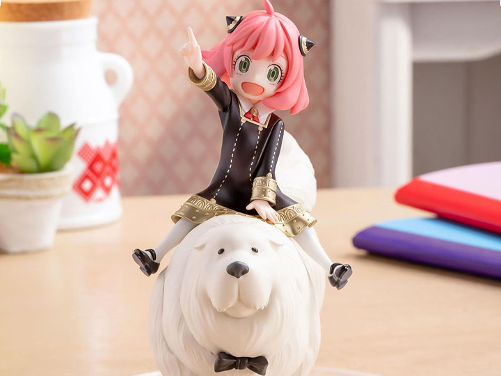 Spy x Family Anya Forger & Bond Forger Premium Figure Gallery Image 1