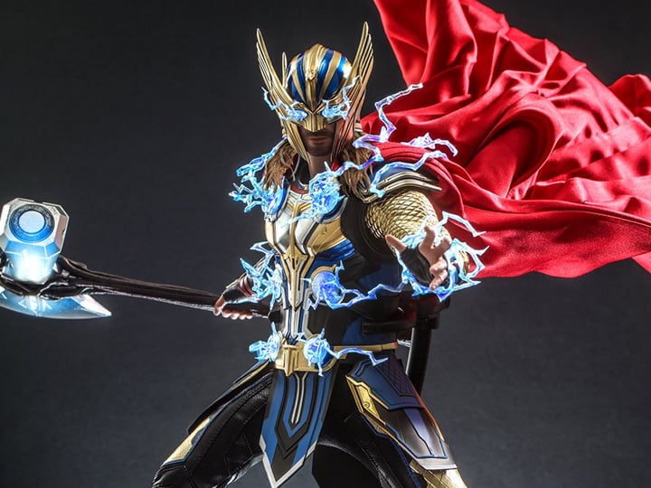 Hot Toys Thor: Love and Thunder Deluxe Figure - 1/6 Scale