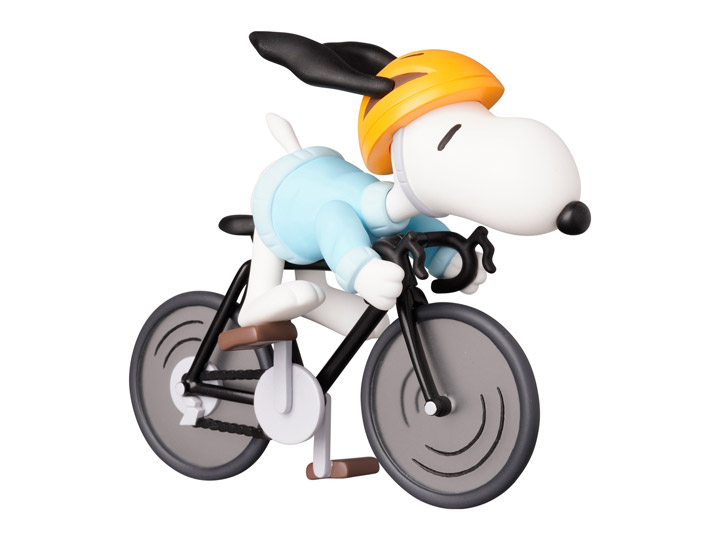 Peanuts Ultra Detail Figure No.691 Snoopy (Bicycle Rider) Gallery Image 1