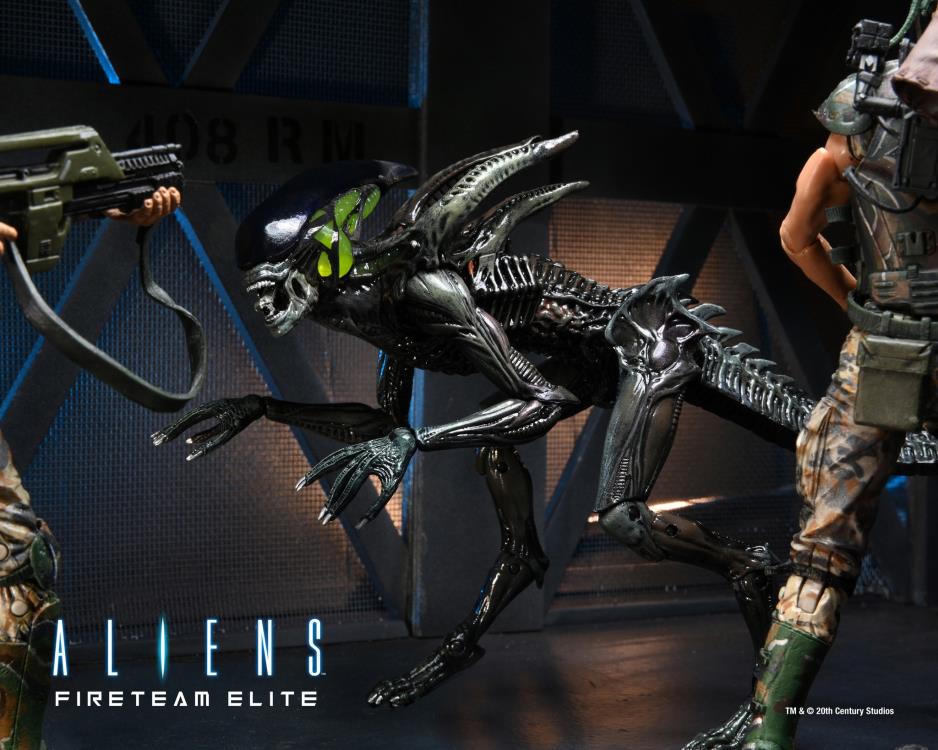 Aliens: Fireteam Elite Spitter Alien Action Figure Gallery Image 6