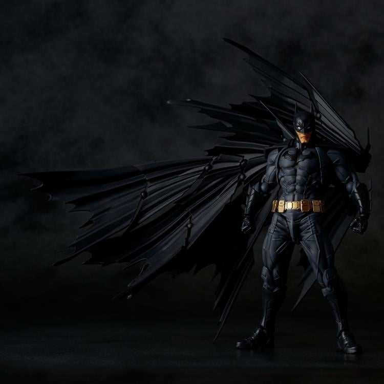 DC Comics Amazing Yamaguchi Revoltech No.009 Batman Action Figure (Reissue) Gallery Image 9