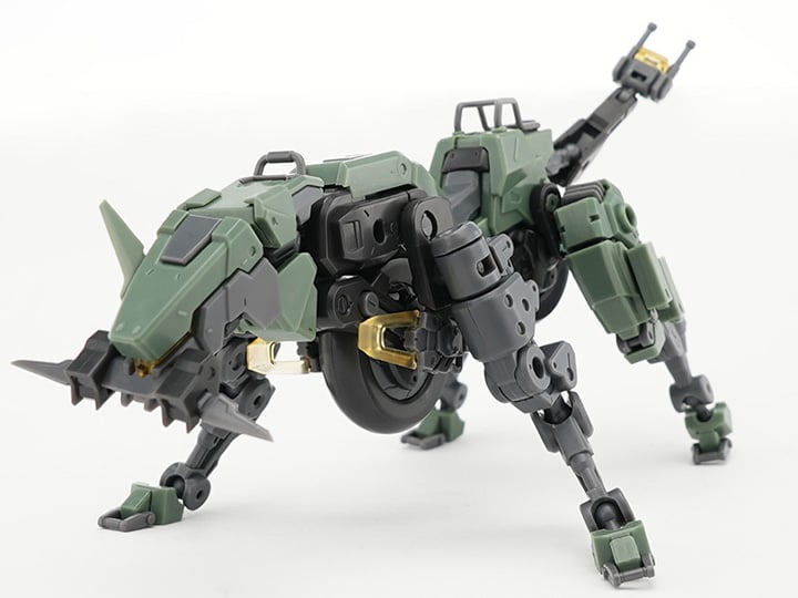 Number 57 Armored Puppet Industry Hunting Fang 1/24 Scale Model Kit Gallery Image 1