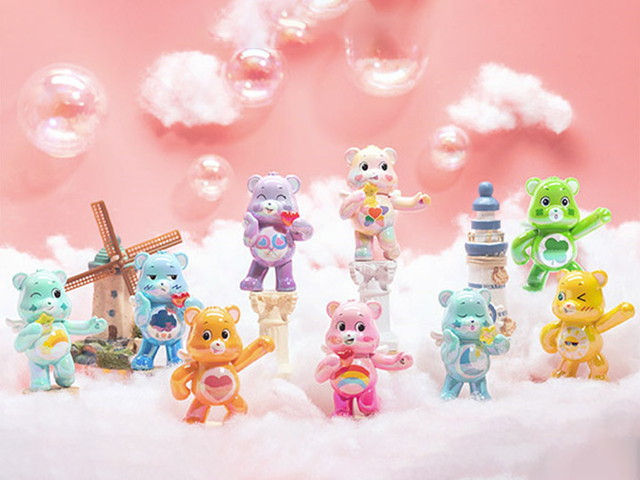 Care Bears: Unlock the Magic (In The Sky) Box of 8 Random Figures Gallery Image 1