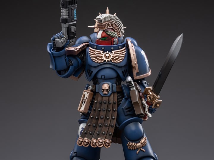 Warhammer 40K Ultramarines Veteran Sergeant Icastus 1/18 Scale Figure Gallery Image 1