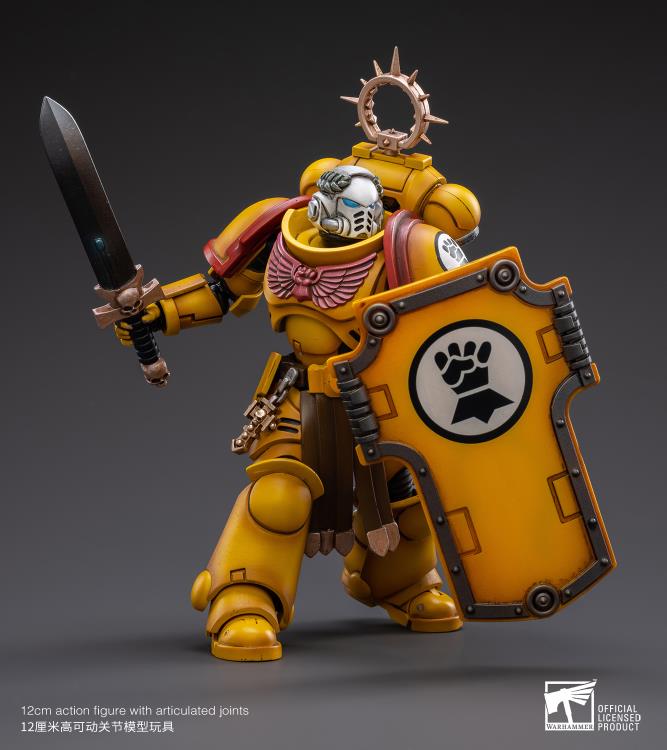 Warhammer 40K Imperial Fists Veteran Brother Thracius 1/18 Scale Figure Gallery Image 3