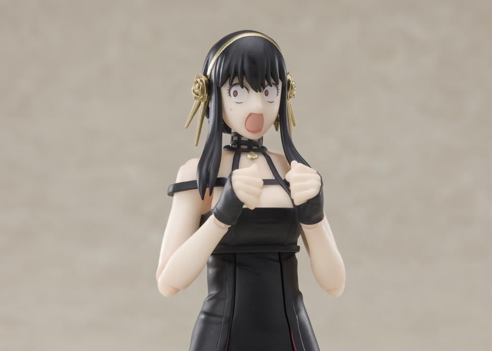Spy x Family S.H.Figuarts Yor Forger Action Figure Gallery Image 8